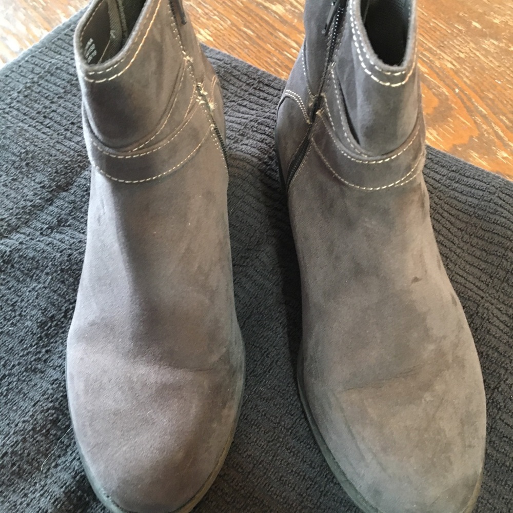 Suede women’s fashion boots